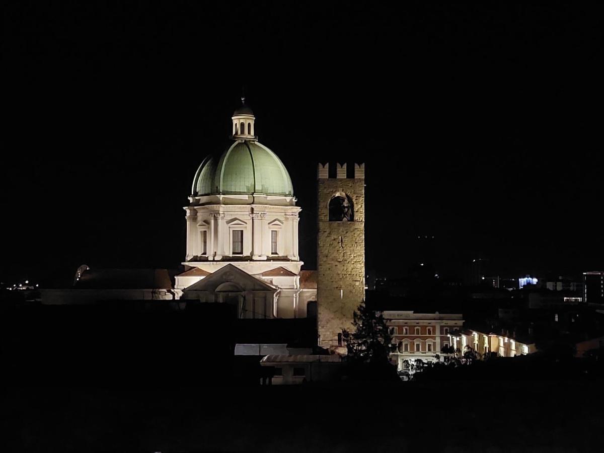 Hotel Fiordiluna, Nel Cuore Di Brescia Extérieur photo