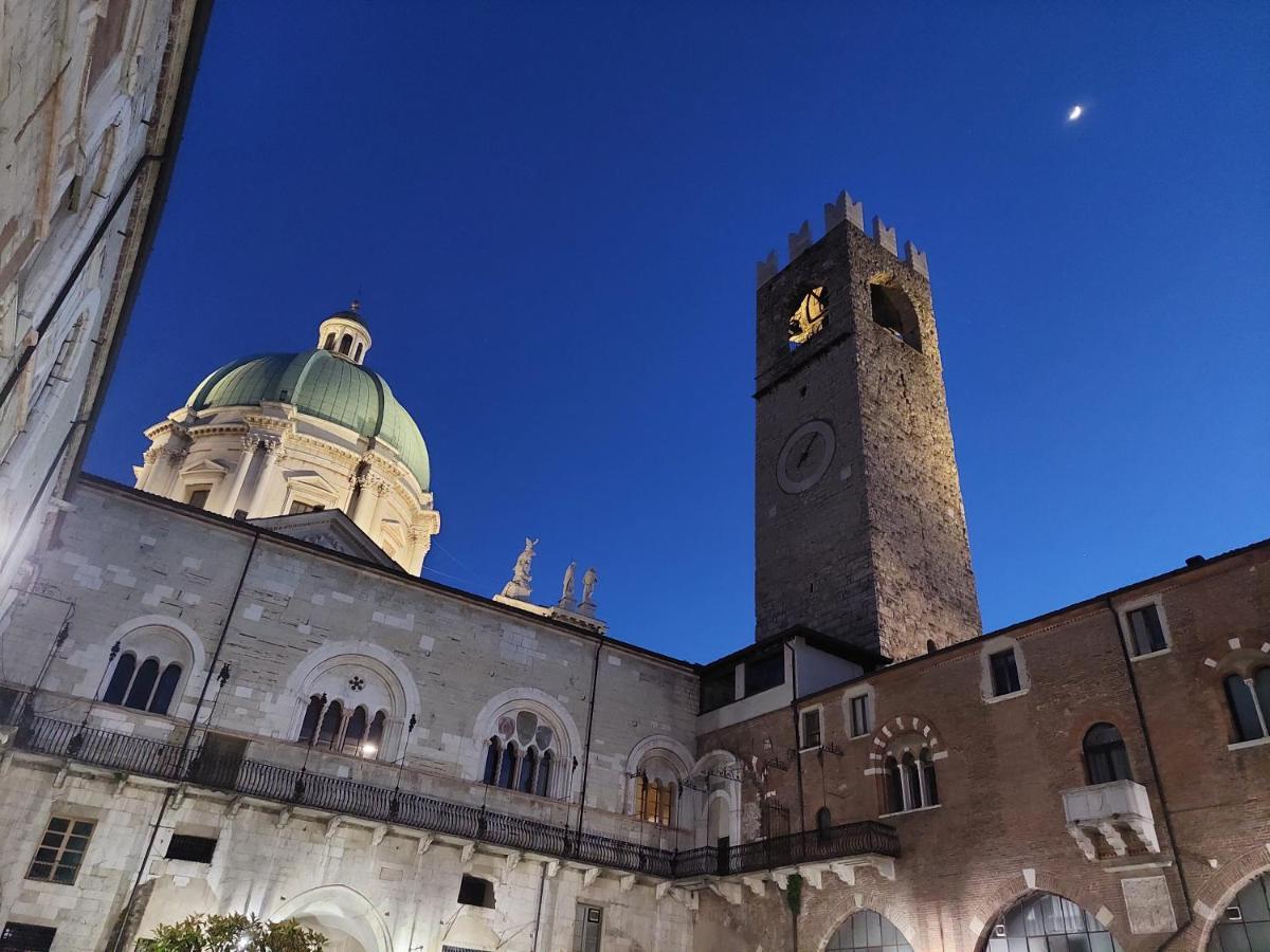 Hotel Fiordiluna, Nel Cuore Di Brescia Extérieur photo