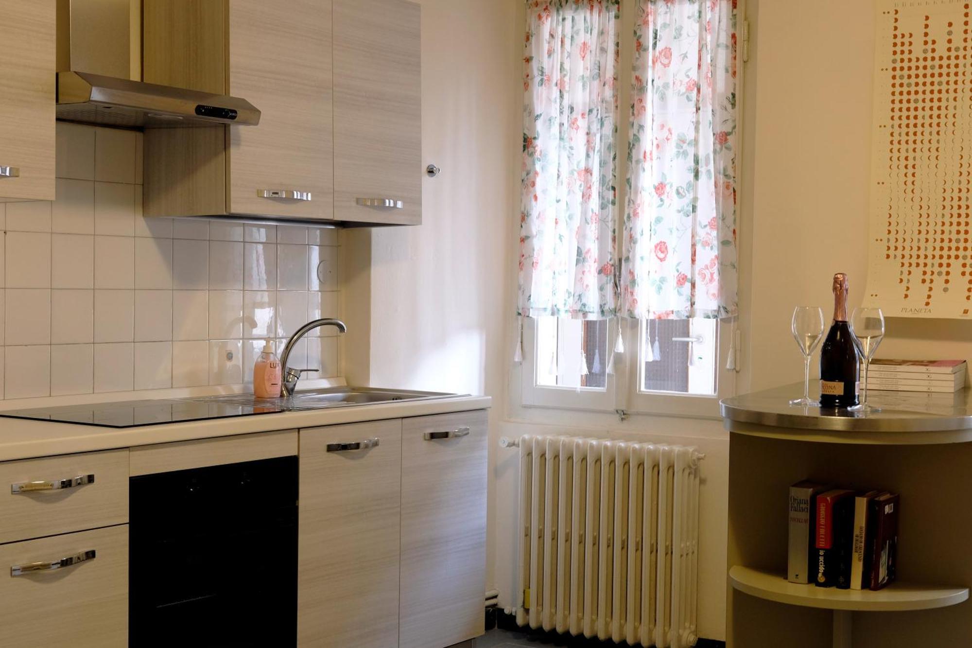 Hotel Fiordiluna, Nel Cuore Di Brescia Extérieur photo